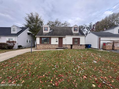 Photo of 5917 Pepperell Place, Toledo, OH 43612 (MLS # 10001368)