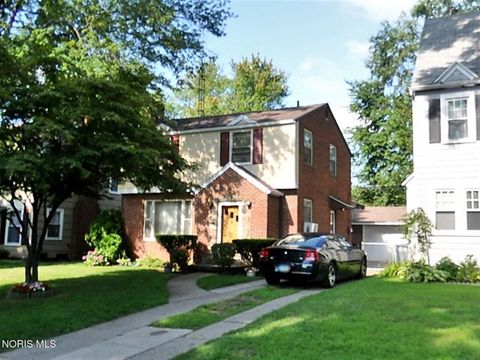 Photo of 3935 Grantley Road, Toledo, OH 43613 (MLS # 10004102)