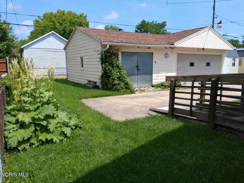 Tiny photo for 1906 Newport Avenue, Toledo, OH 43613 (MLS # 10007877)