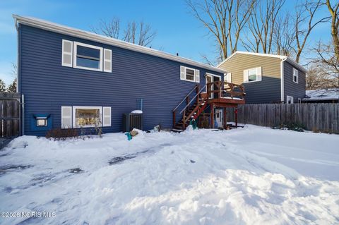 Tiny photo for 6176 Herst Road, Toledo, OH 43613 (MLS # 10003791)