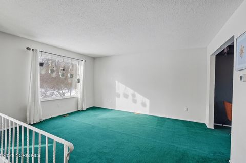 Tiny photo for 6176 Herst Road, Toledo, OH 43613 (MLS # 10003791)