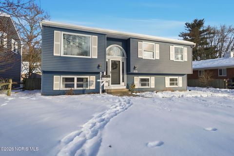 Photo of 6176 Herst Road, Toledo, OH 43613 (MLS # 10003791)