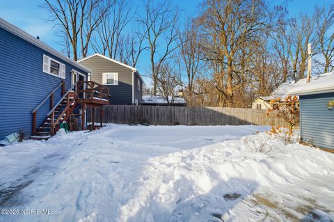 Tiny photo for 6176 Herst Road, Toledo, OH 43613 (MLS # 10003791)