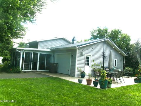 Photo of 111 Carlings Avenue, Ottawa, OH 45875 (MLS # 10009287)