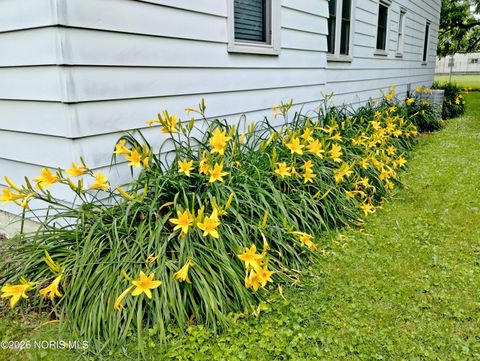 Tiny photo for 408 S Prospect Street, Bowling Green, OH 43402 (MLS # 10003815)