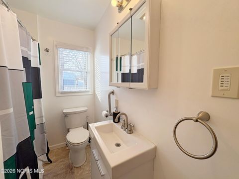 Tiny photo for 408 S Prospect Street, Bowling Green, OH 43402 (MLS # 10003815)