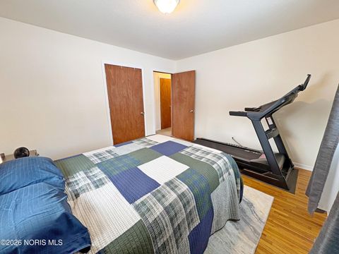 Tiny photo for 408 S Prospect Street, Bowling Green, OH 43402 (MLS # 10003815)