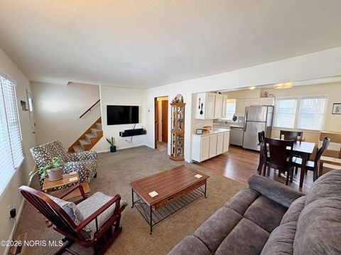 Tiny photo for 408 S Prospect Street, Bowling Green, OH 43402 (MLS # 10003815)