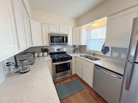 Tiny photo for 408 S Prospect Street, Bowling Green, OH 43402 (MLS # 10003815)