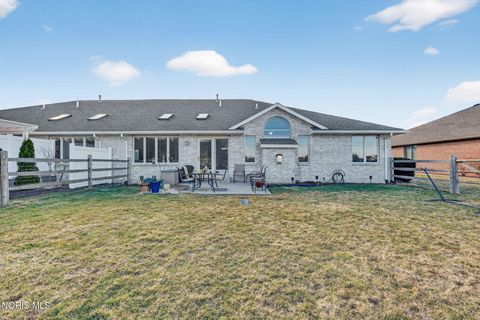 Tiny photo for 838 Dolly Drive, Bowling Green, OH 43402 (MLS # 10004593)