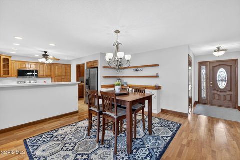 Tiny photo for 838 Dolly Drive, Bowling Green, OH 43402 (MLS # 10004593)