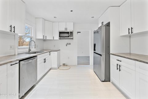 Tiny photo for 14590 Liberty Hi Road, Bowling Green, OH 43402 (MLS # 10004909)