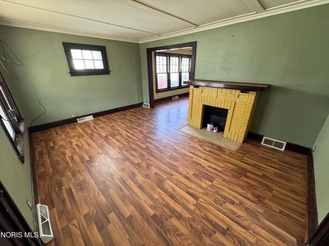 Tiny photo for 610 Dryden Drive, Toledo, OH 43612 (MLS # 10004968)