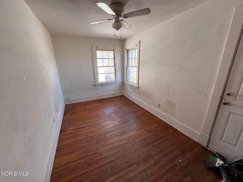 Tiny photo for 610 Dryden Drive, Toledo, OH 43612 (MLS # 10004968)