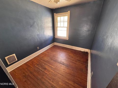 Tiny photo for 610 Dryden Drive, Toledo, OH 43612 (MLS # 10004968)