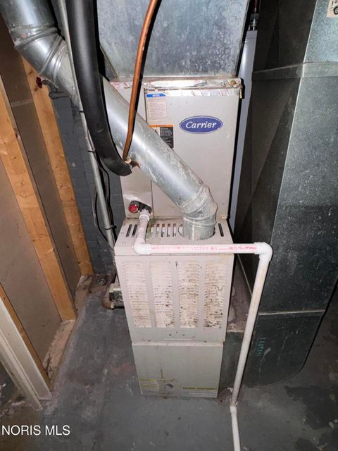 Tiny photo for 610 Dryden Drive, Toledo, OH 43612 (MLS # 10004968)