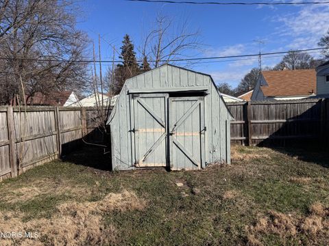 Tiny photo for 610 Dryden Drive, Toledo, OH 43612 (MLS # 10004968)