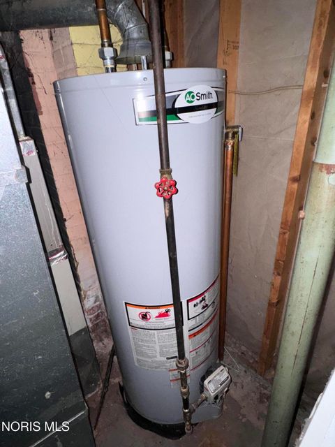 Tiny photo for 610 Dryden Drive, Toledo, OH 43612 (MLS # 10004968)