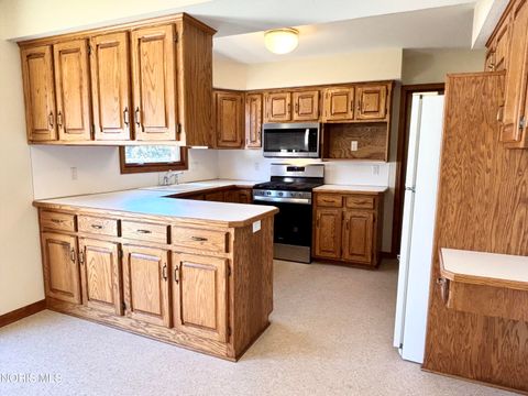 Tiny photo for 120 Luella Avenue, Oregon, OH 43616 (MLS # 10004638)