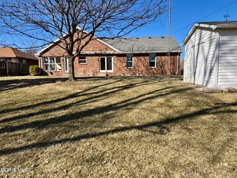 Tiny photo for 120 Luella Avenue, Oregon, OH 43616 (MLS # 10004638)