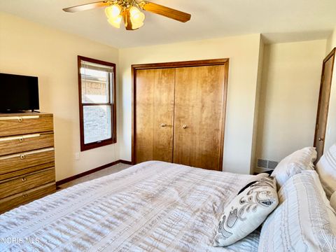 Tiny photo for 120 Luella Avenue, Oregon, OH 43616 (MLS # 10004638)