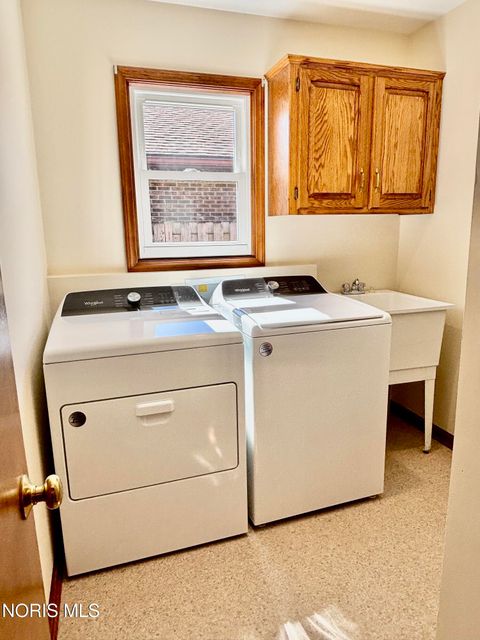 Tiny photo for 120 Luella Avenue, Oregon, OH 43616 (MLS # 10004638)