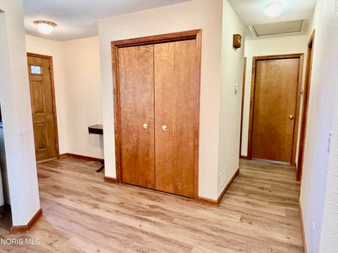 Tiny photo for 120 Luella Avenue, Oregon, OH 43616 (MLS # 10004638)