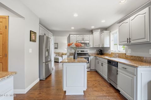 Tiny photo for 2700 Lakeview Parkway, Findlay, OH 45840 (MLS # 10007764)
