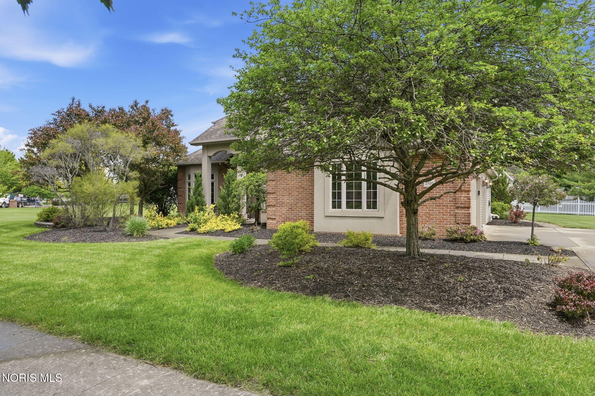 2700 Lakeview Parkway