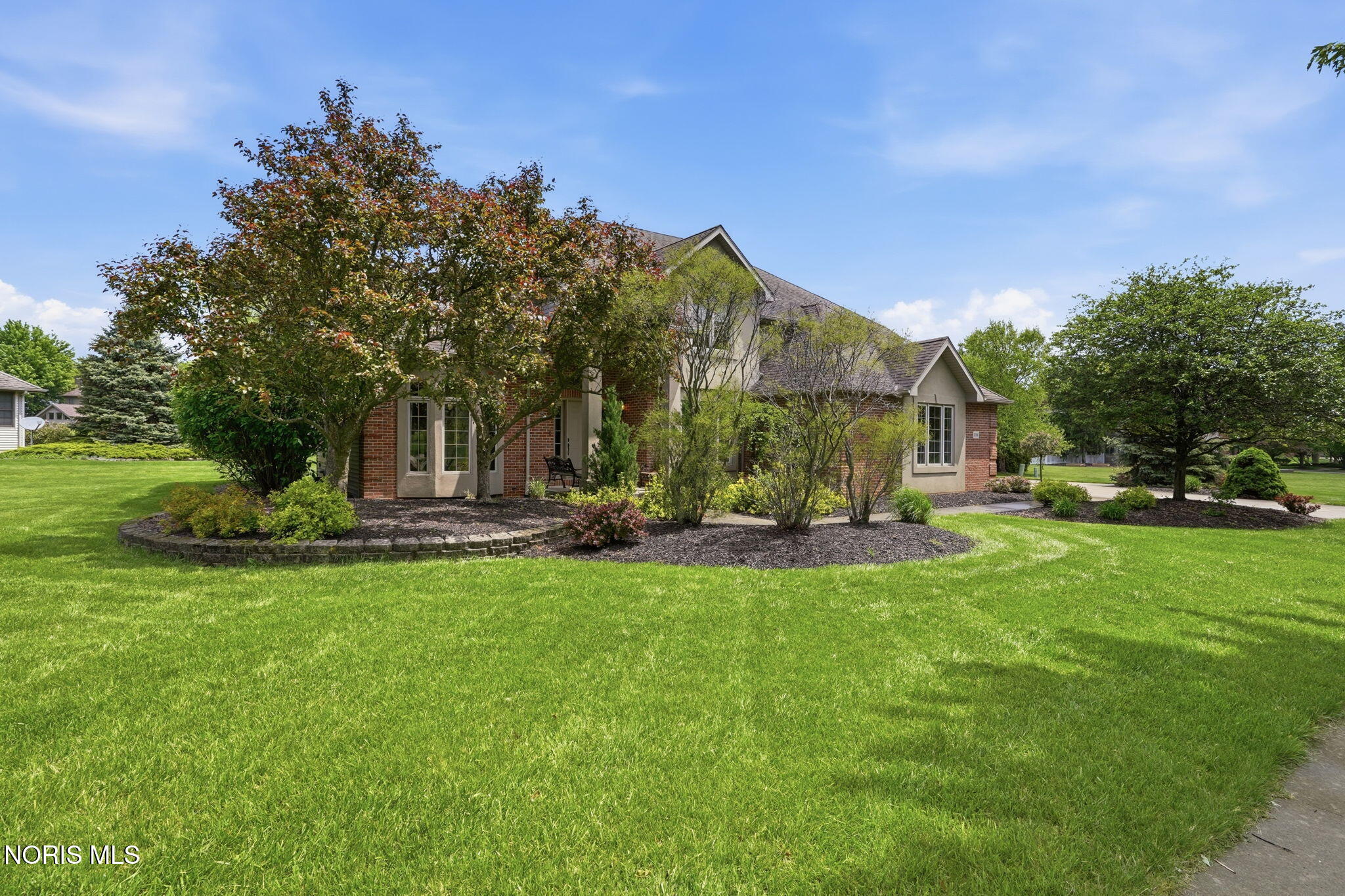 2700 Lakeview Parkway