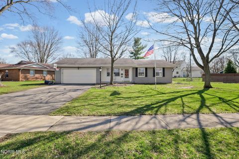 Photo of 1209 Heather Drive, Findlay, OH 45840 (MLS # 10004187)