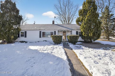 Photo of 145 W Bryant Street, Wayne, OH 43466 (MLS # 10004130)