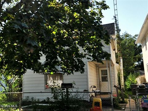 Photo of 1106 Page Street, Toledo, OH 43608 (MLS # 10004191)