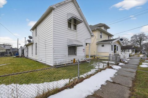 Photo of 1106 Page Street, Toledo, OH 43608 (MLS # 10004191)