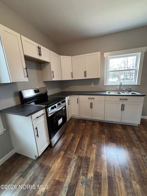 Tiny photo for 2837 Airport Highway, Toledo, OH 43609 (MLS # 10003050)