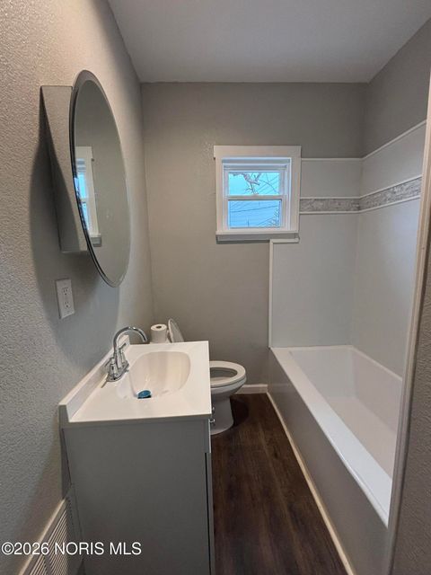 Tiny photo for 2837 Airport Highway, Toledo, OH 43609 (MLS # 10003050)