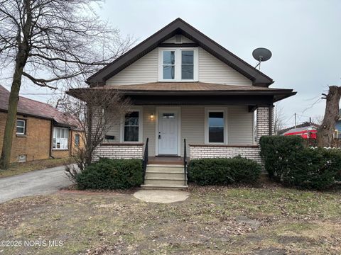 Photo of 2837 Airport Highway, Toledo, OH 43609 (MLS # 10003050)