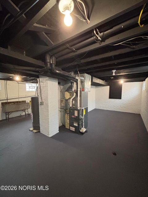 Tiny photo for 2837 Airport Highway, Toledo, OH 43609 (MLS # 10003050)