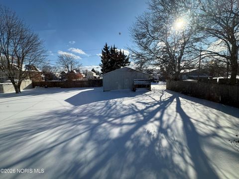 Tiny photo for 435 Crittenden Avenue, Toledo, OH 43609 (MLS # 10003759)