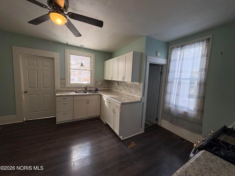 Tiny photo for 435 Crittenden Avenue, Toledo, OH 43609 (MLS # 10003759)