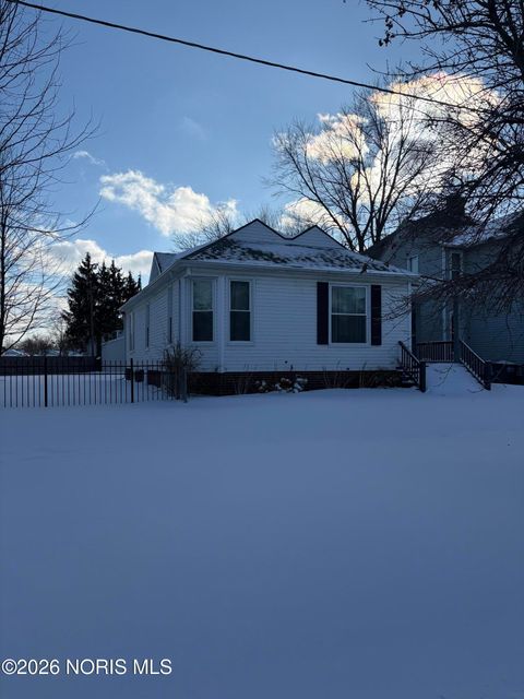 Tiny photo for 435 Crittenden Avenue, Toledo, OH 43609 (MLS # 10003759)
