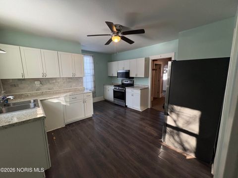 Tiny photo for 435 Crittenden Avenue, Toledo, OH 43609 (MLS # 10003759)