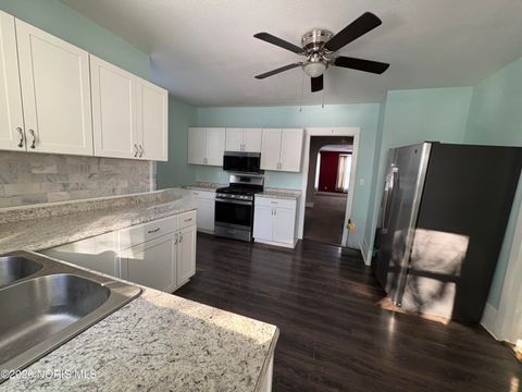 Tiny photo for 435 Crittenden Avenue, Toledo, OH 43609 (MLS # 10003759)