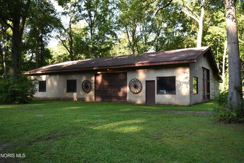 Tiny photo for 4848 Lose Road, Monclova, OH 43542 (MLS # 10013626)