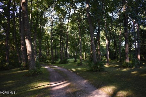 Tiny photo for 4848 Lose Road, Monclova, OH 43542 (MLS # 10013626)
