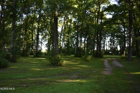 Tiny photo for 4848 Lose Road, Monclova, OH 43542 (MLS # 10013626)