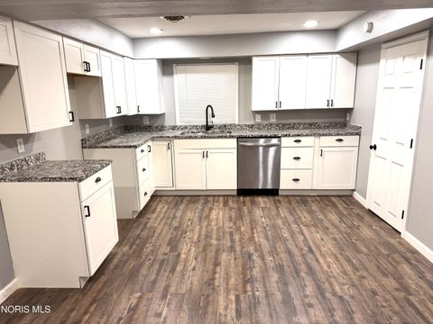 Tiny photo for 6143 Seaman Road, Oregon, OH 43616 (MLS # 10007058)