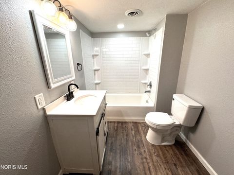 Tiny photo for 6143 Seaman Road, Oregon, OH 43616 (MLS # 10007058)
