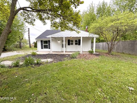Tiny photo for 6143 Seaman Road, Oregon, OH 43616 (MLS # 10007058)
