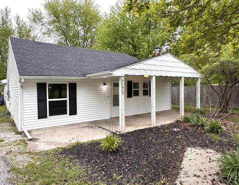 Tiny photo for 6143 Seaman Road, Oregon, OH 43616 (MLS # 10007058)